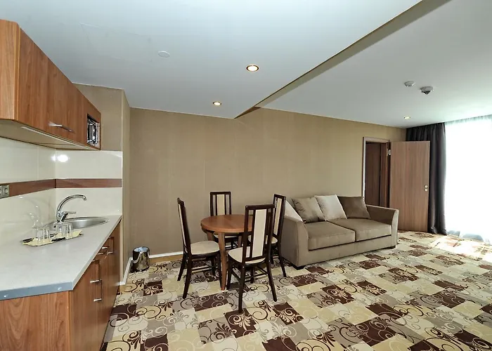 מלון Fured & Conference