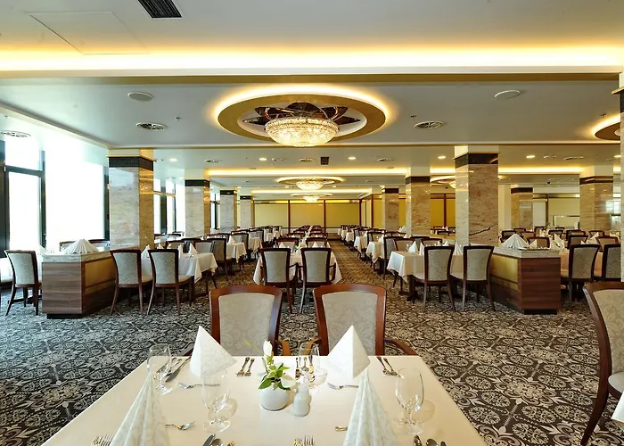 מלון Fured & Conference באלאטונפורד